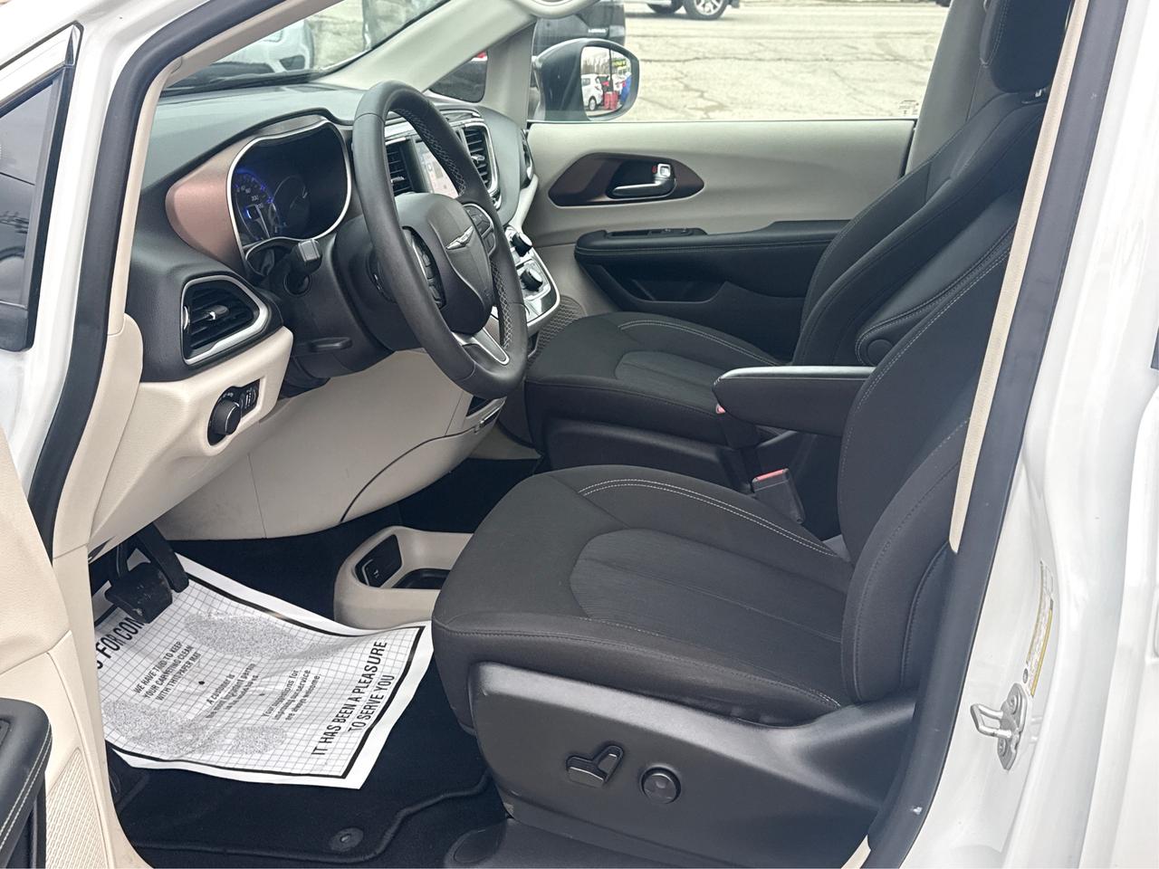 2024 Chrysler Grand Caravan 7 PASS HEATED SEATS LOADED WE FINANCE ALL CREDIT! Photo