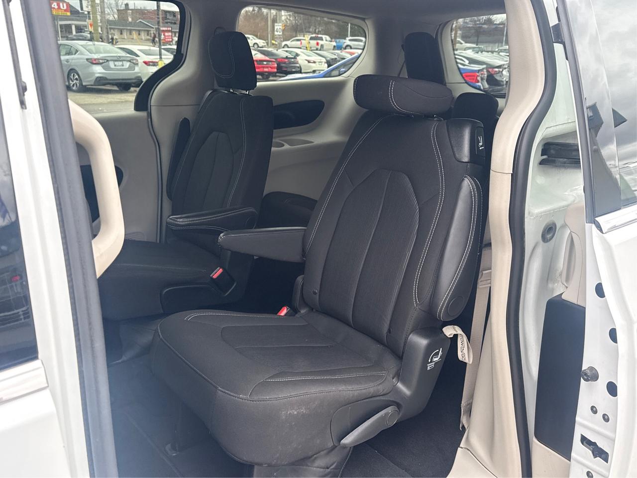 2024 Chrysler Grand Caravan 7 PASS HEATED SEATS LOADED WE FINANCE ALL CREDIT! Photo