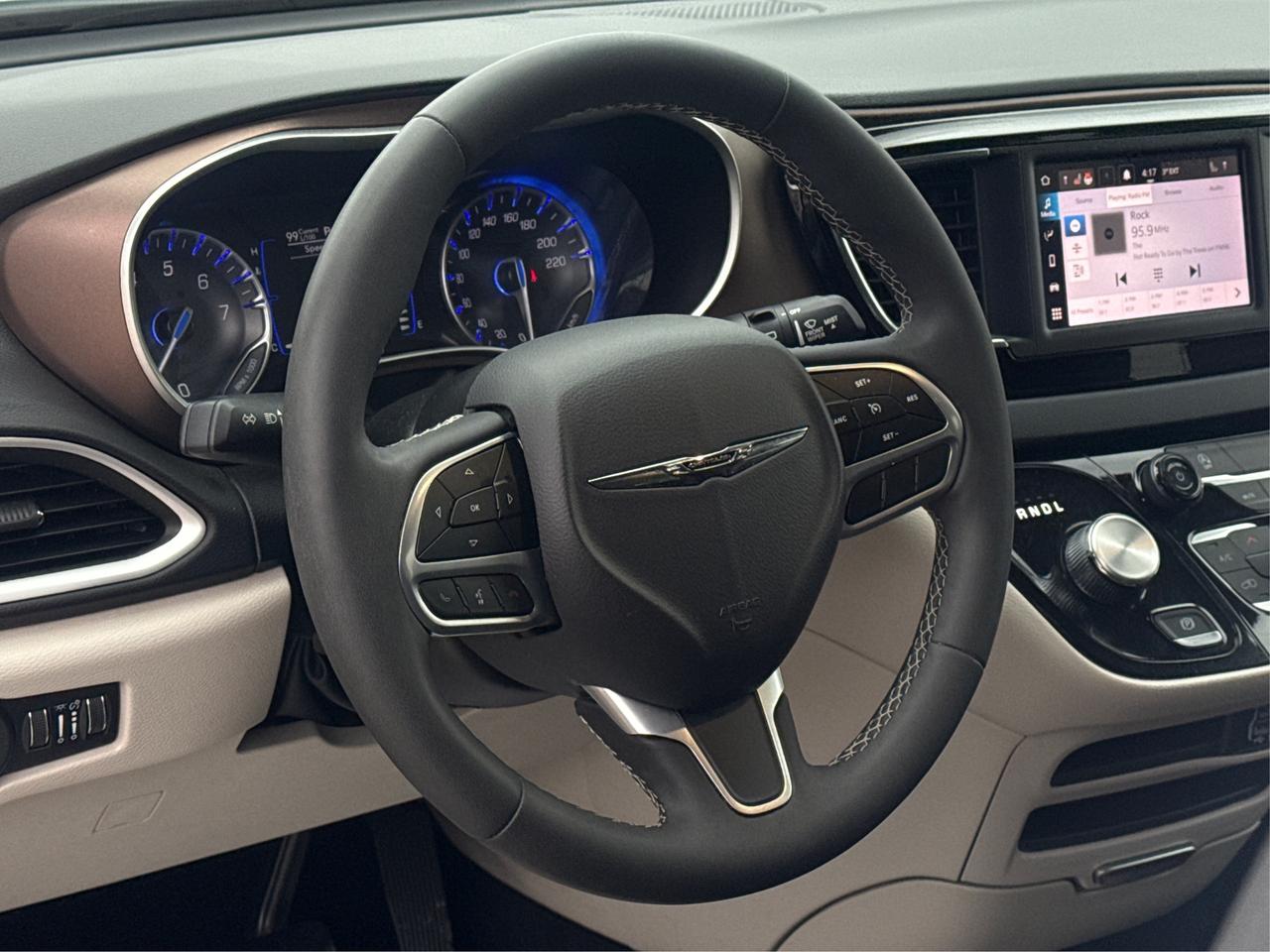 2024 Chrysler Grand Caravan 7 PASS HEATED SEATS LOADED WE FINANCE ALL CREDIT! Photo