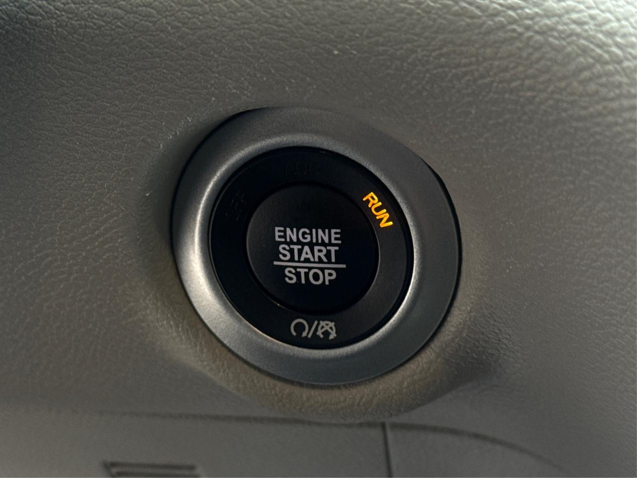 2024 Chrysler Grand Caravan 7 PASS HEATED SEATS LOADED WE FINANCE ALL CREDIT! Photo