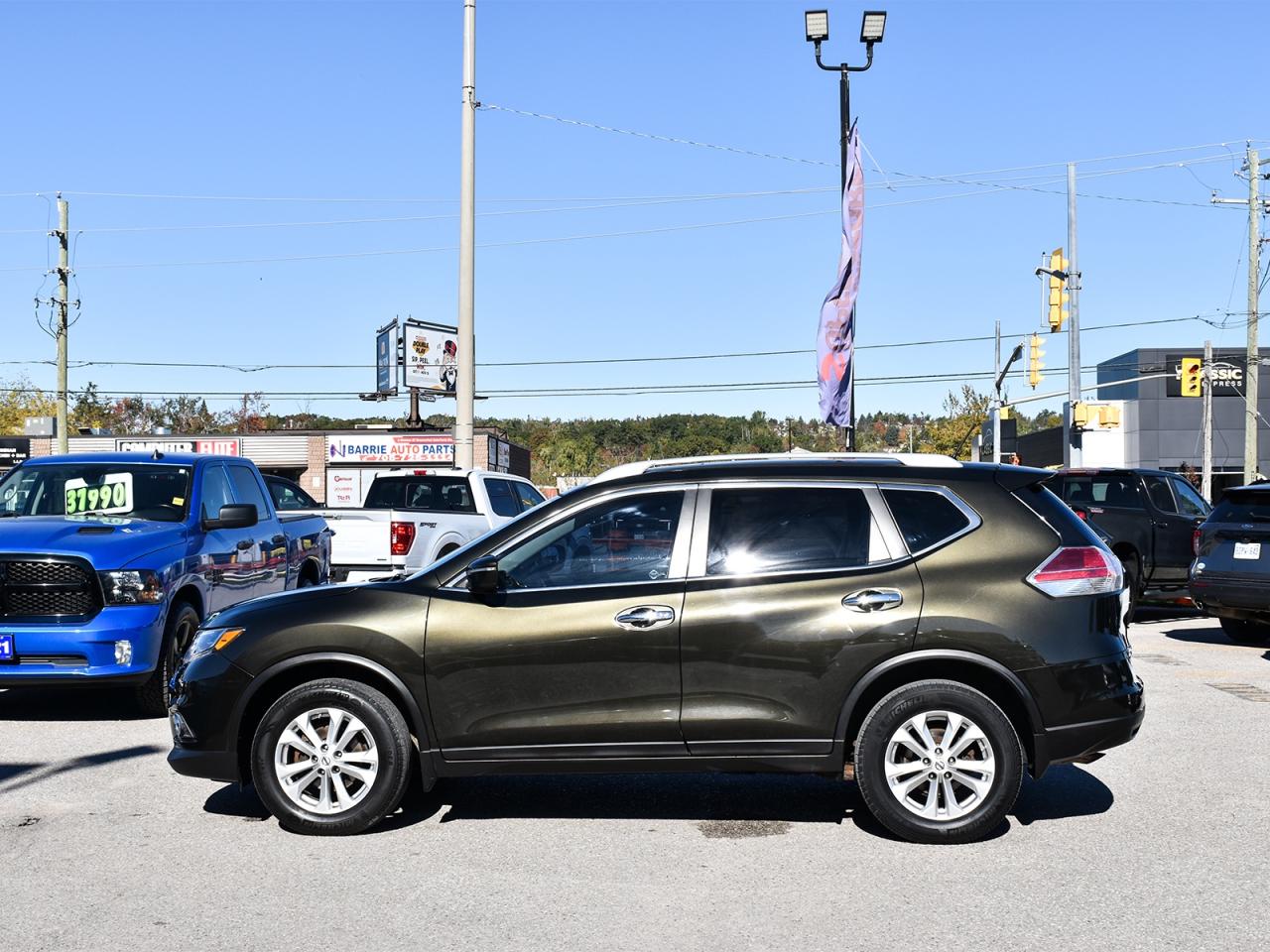 2015 Nissan Rogue SV AWD ~Heated Seats ~Bluetooth ~Moonroof ~Camera Photo3