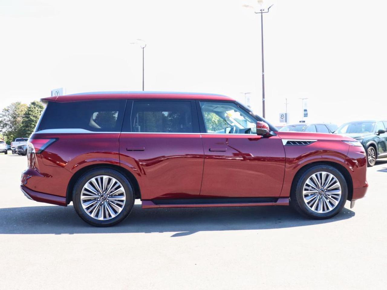 2025 Infiniti QX80 SENSORY  MASSAGE & COOLED SEATS, HUD Photo2