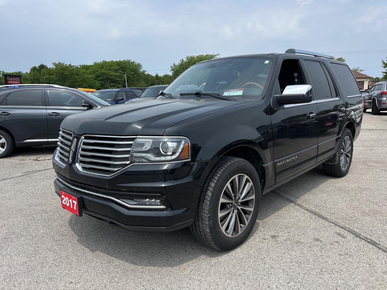2017 Lincoln Navigator SELECT, 7 PASSENGER, REMOTE START, LEATHER! Photo