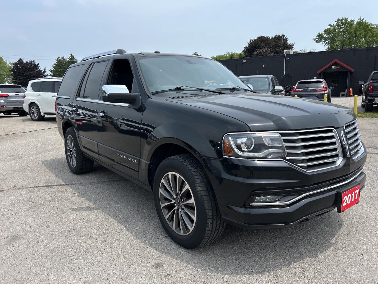 2017 Lincoln Navigator SELECT, 7 PASSENGER, REMOTE START, LEATHER! Photo