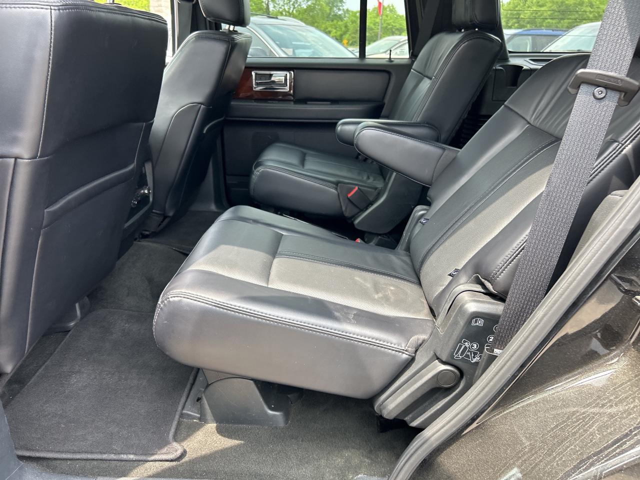 2017 Lincoln Navigator SELECT, 7 PASSENGER, REMOTE START, LEATHER! Photo