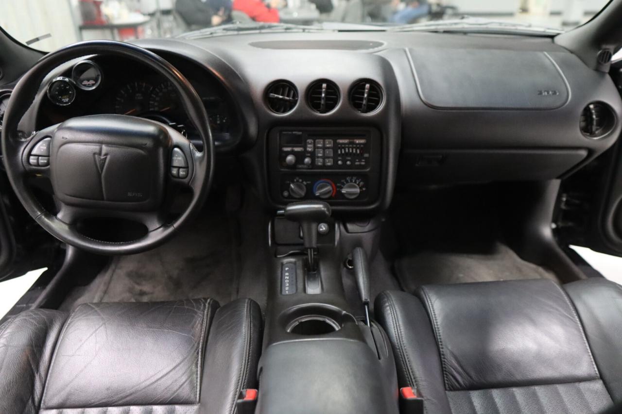 2002 Pontiac Firebird 2dr Cpe Ram Air Photo