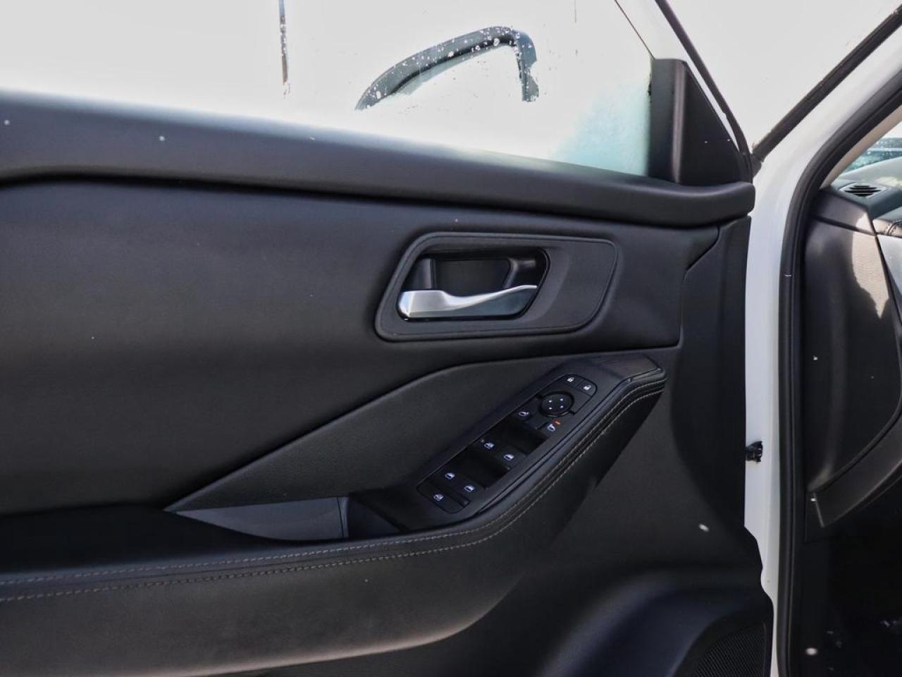 2024 Nissan Rogue SV Moonroof  - Moonroof -  Power Liftgate Photo