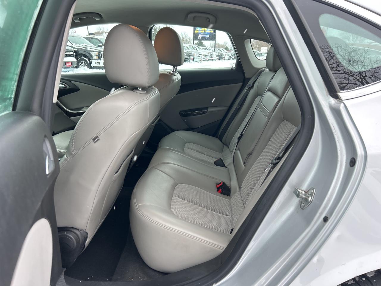 2016 Buick Verano REMOTE START, BACK UP CAMERA, LEATHER! Photo