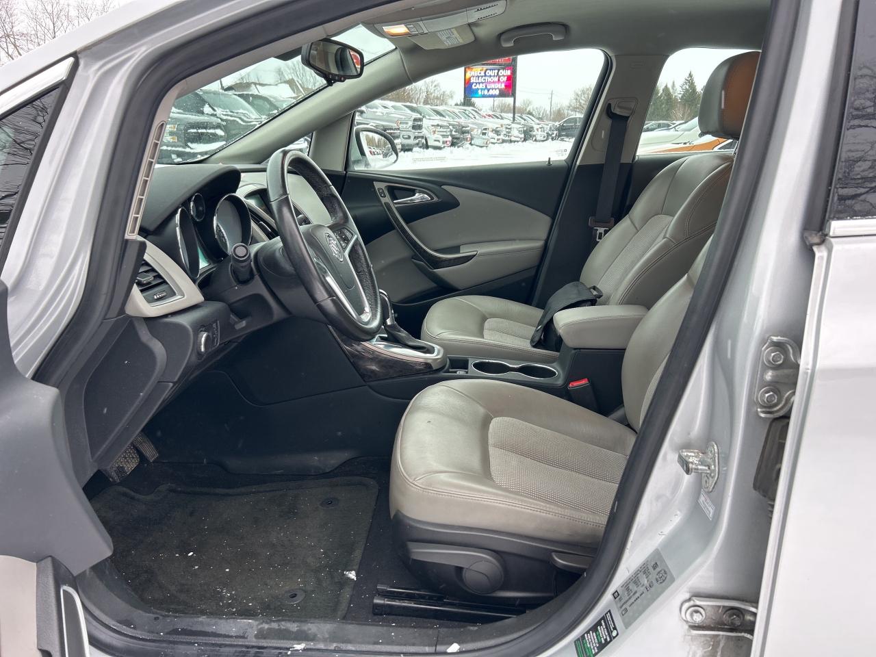 2016 Buick Verano REMOTE START, BACK UP CAMERA, LEATHER! Photo