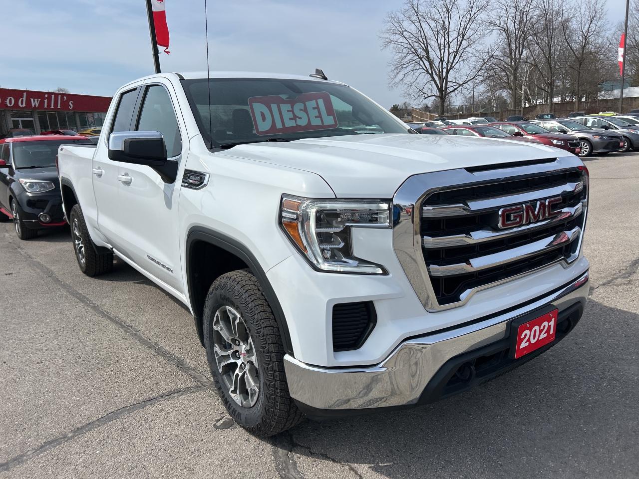 2021 GMC Sierra 1500 SLE, 3.0L DIESEL, CLEAN CARFAX, REMOTE START! Photo3