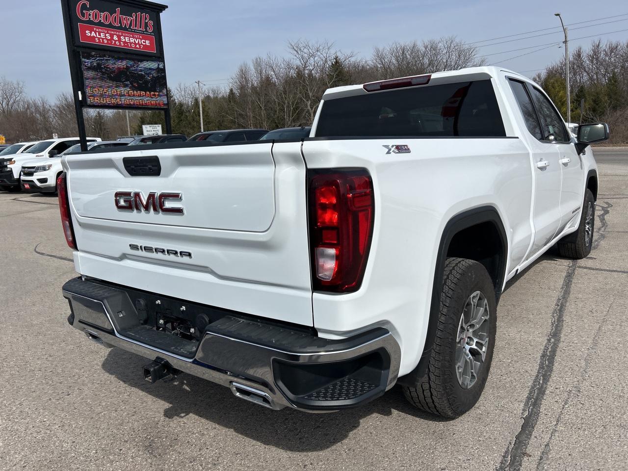 2021 GMC Sierra 1500 SLE, 3.0L DIESEL, CLEAN CARFAX, REMOTE START! Photo