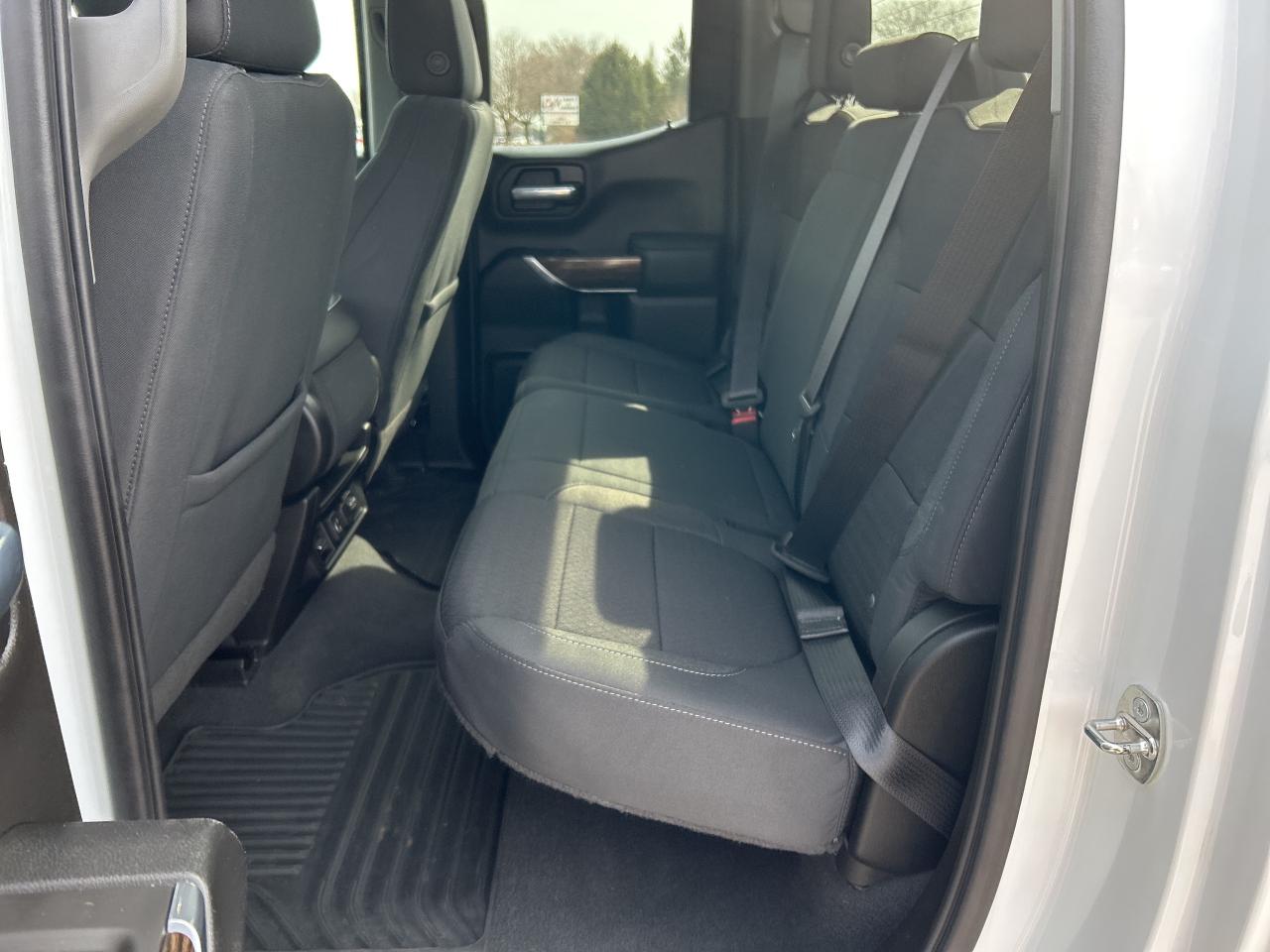 2021 GMC Sierra 1500 SLE, 3.0L DIESEL, CLEAN CARFAX, REMOTE START! Photo