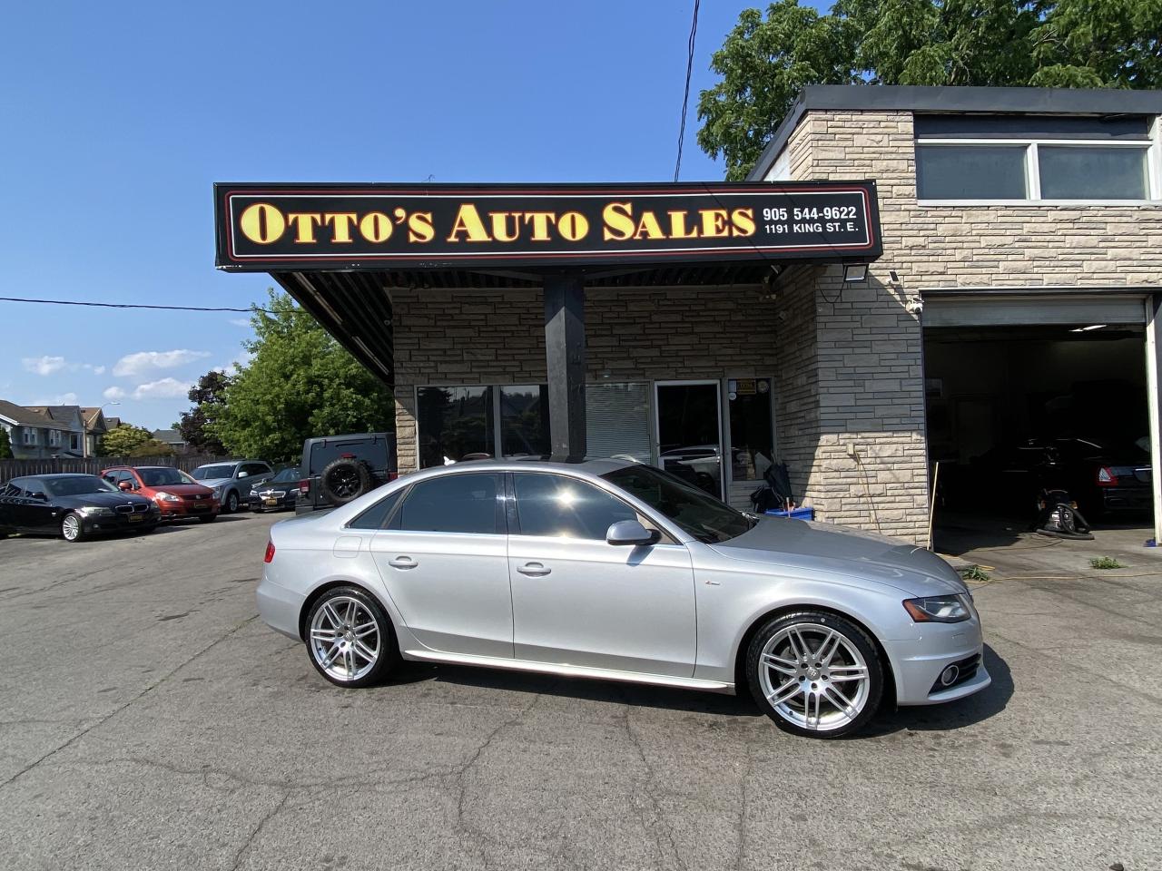 2010 Audi A4 4dr Sdn Auto quattro 2.0T Premium Photo0