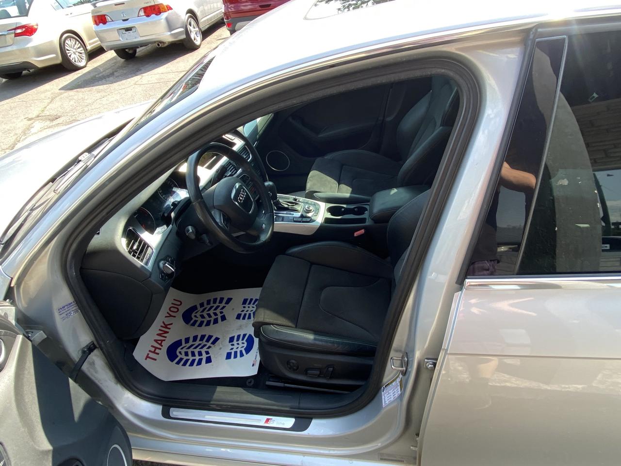 2010 Audi A4 4dr Sdn Auto quattro 2.0T Premium Photo