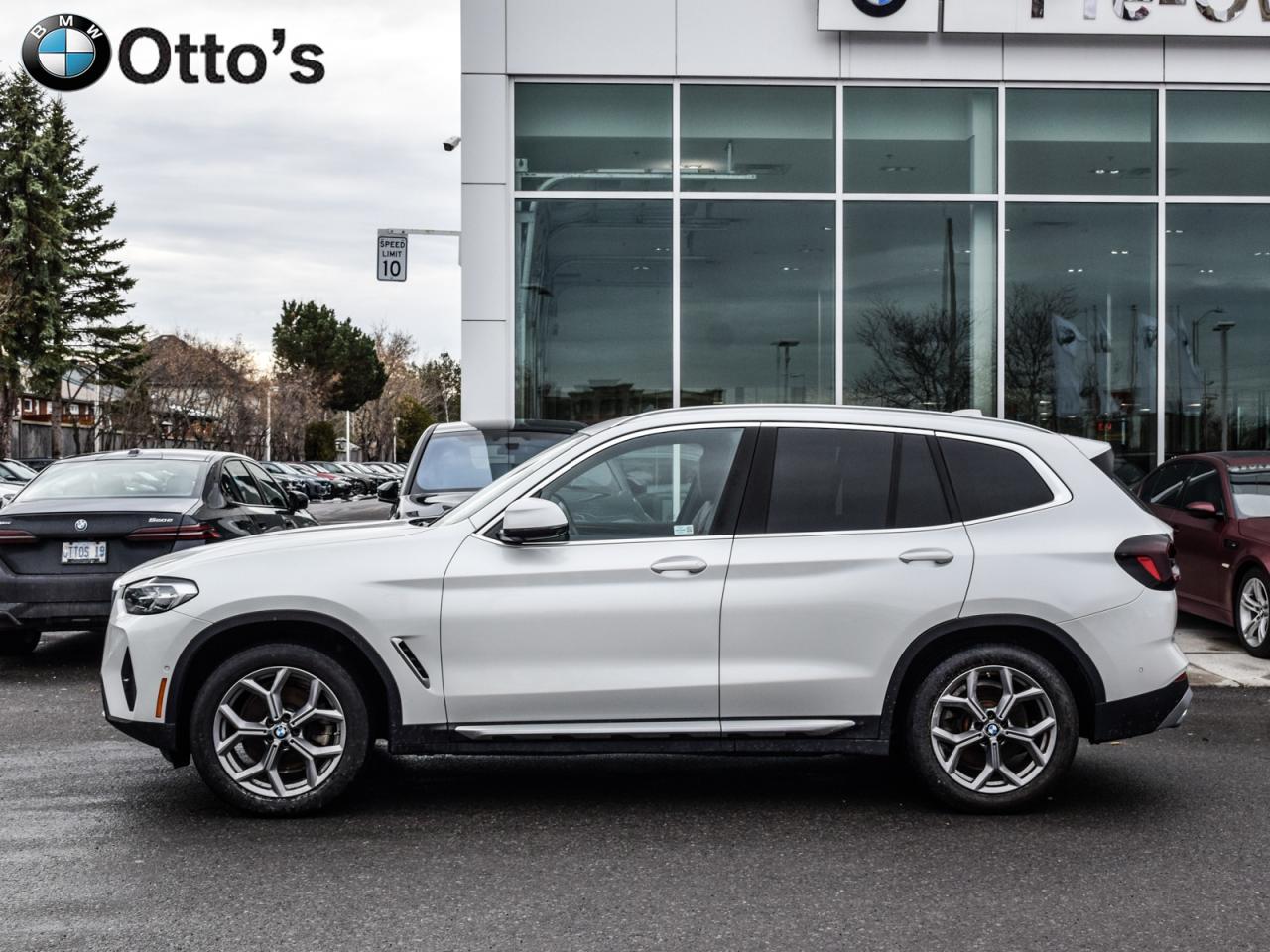 2022 BMW X3 xDrive30i PREMIUM PACKAGE ENHANCED Photo2