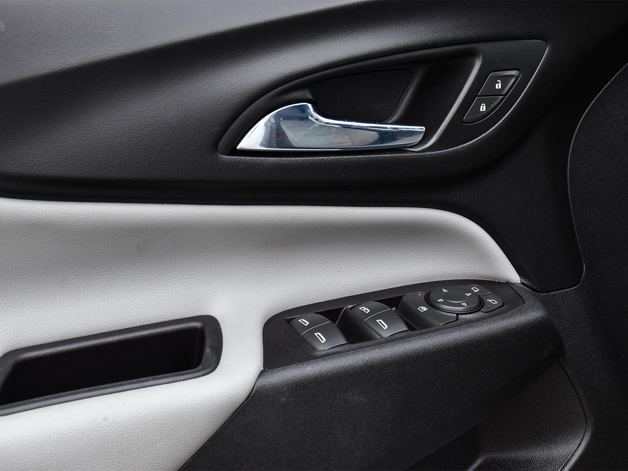 2018 Chevrolet Equinox LT AWD ~Heated Seats ~Backup Camera ~Alloy Wheels Photo