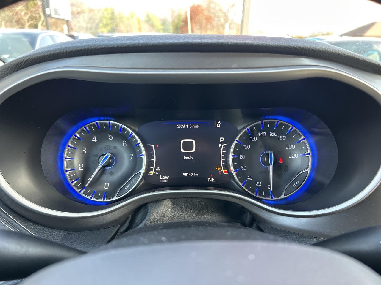 2023 Chrysler Pacifica TOURING L, CLEAN CARFAX, 7 PASSENGER, REMOTE START Photo