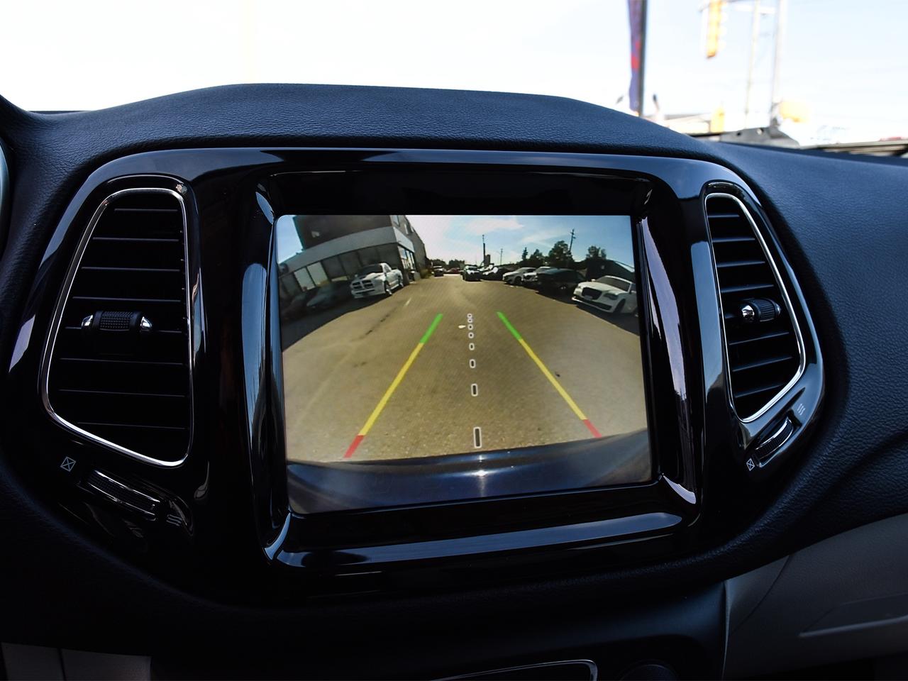 2021 Jeep Compass Limited 4x4 ~Heated Leather ~Bluetooth ~Camera Photo