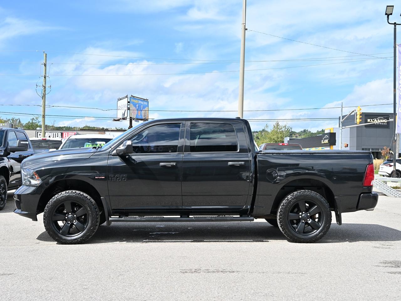 2018 RAM 1500 Express Crew Cab 4x4 ~HEMI ~Camera ~Bluetooth ~20s Photo