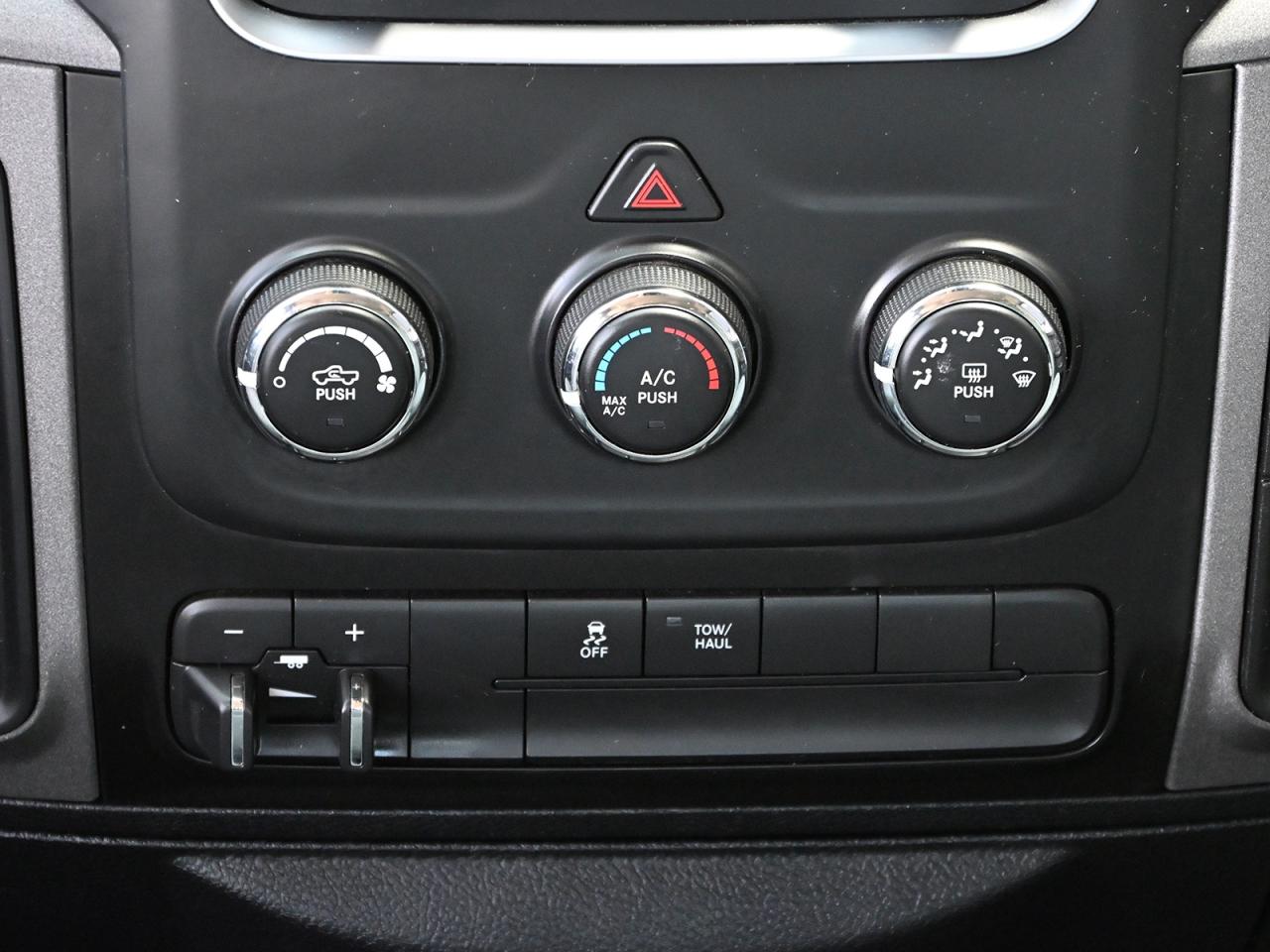 2018 RAM 1500 Express Crew Cab 4x4 ~HEMI ~Camera ~Bluetooth ~20s Photo