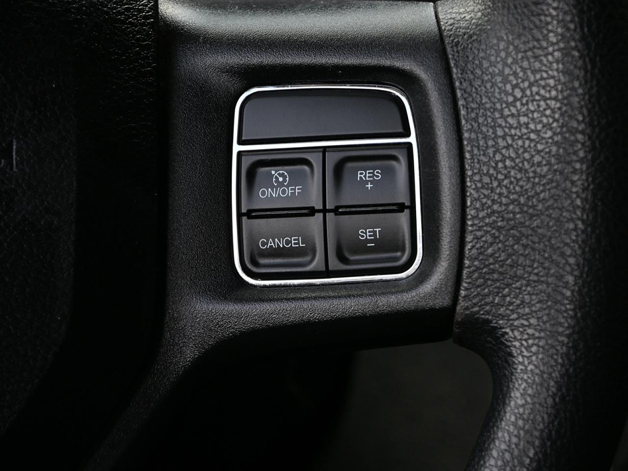 2018 RAM 1500 Express Crew Cab 4x4 ~HEMI ~Camera ~Bluetooth ~20s Photo