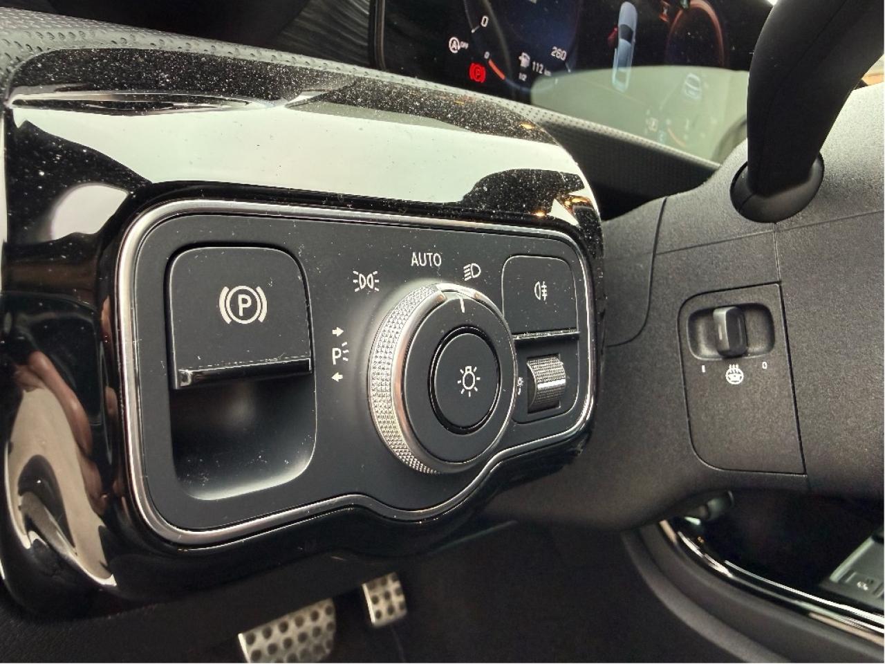 2022 Mercedes-Benz A-Class A220 4MATIC AWD Fully Loaded CleanCarfax Certified Photo