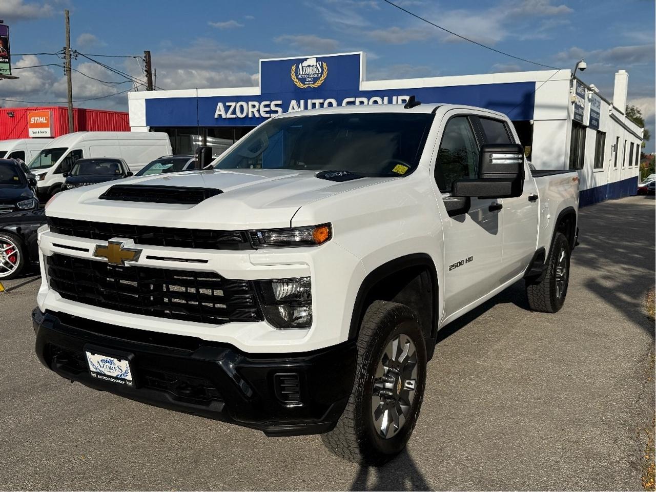 2024 Chevrolet SILVERADO 2500HD LongBox CrewCab Warranty LowKM CleanCarfax Photo0