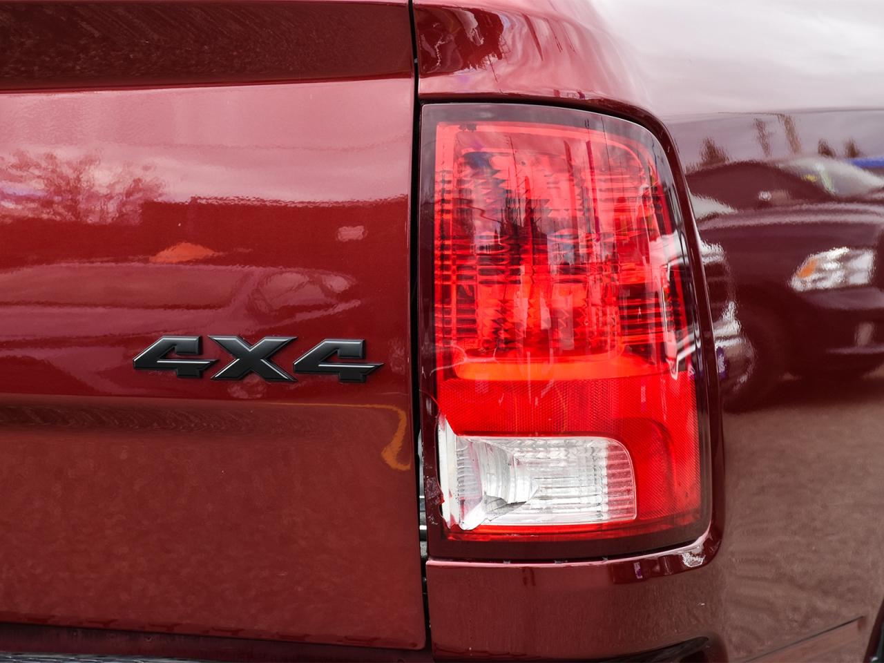 2019 RAM 1500 Classic 4x4 Crew Cab ~Heated Mirrors ~Bluetooth ~Camera Photo