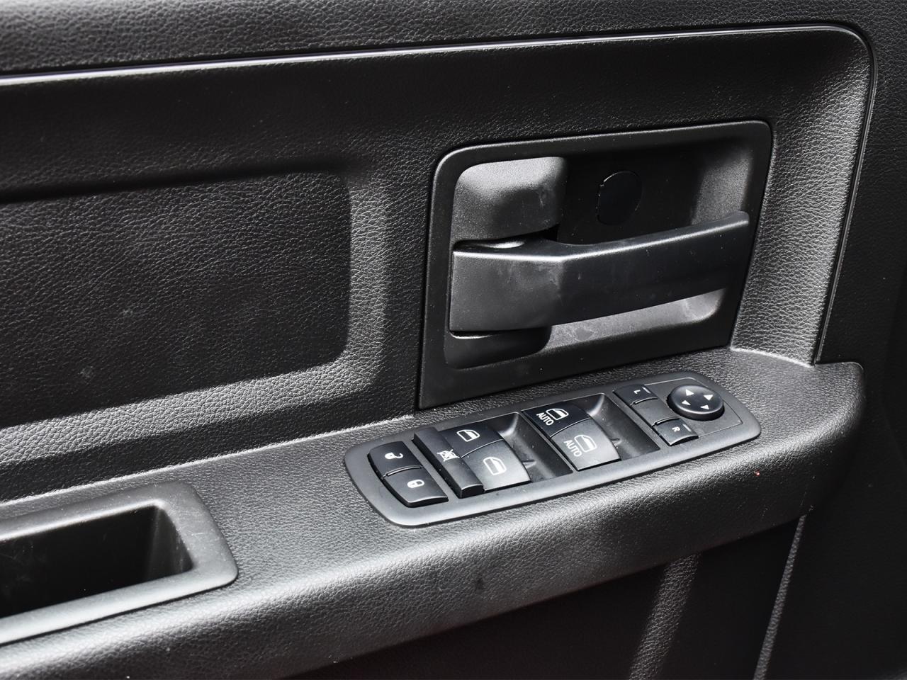 2019 RAM 1500 Classic 4x4 Crew Cab ~Heated Mirrors ~Bluetooth ~Camera Photo