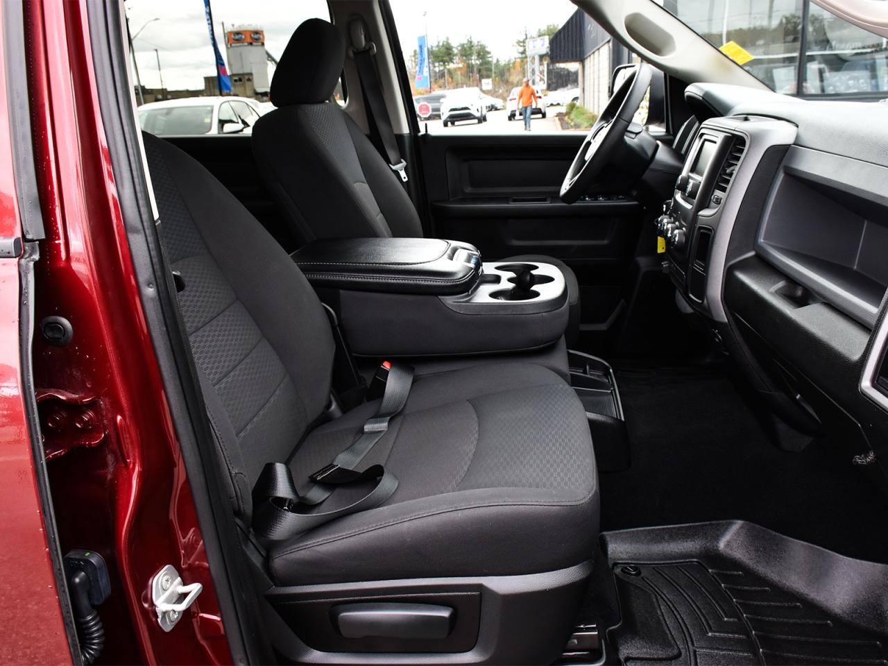 2019 RAM 1500 Classic 4x4 Crew Cab ~Heated Mirrors ~Bluetooth ~Camera Photo