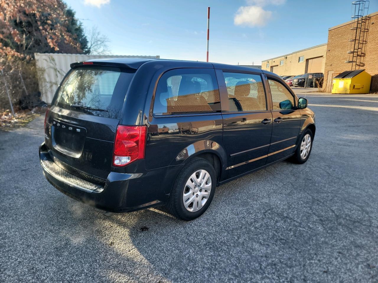 2014 Dodge Grand Caravan Wgn SE Photo