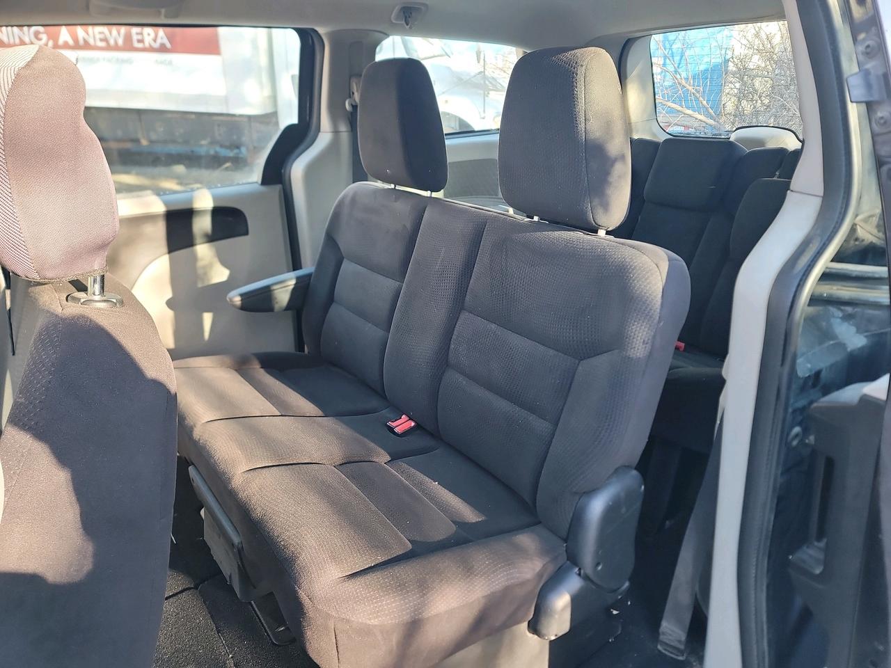 2014 Dodge Grand Caravan Wgn SE Photo