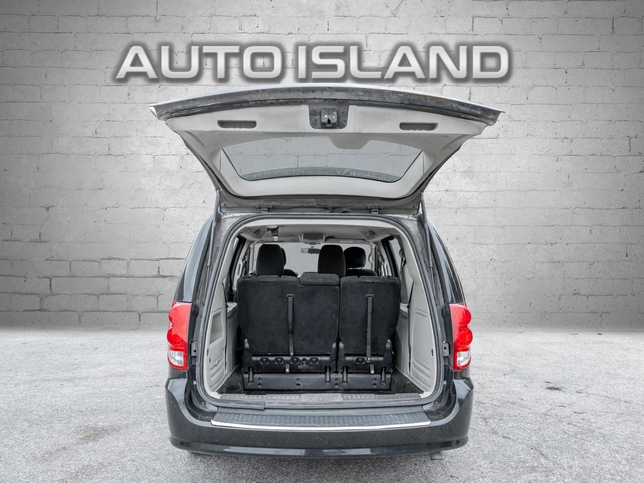 2014 Dodge Grand Caravan Wgn SE Photo