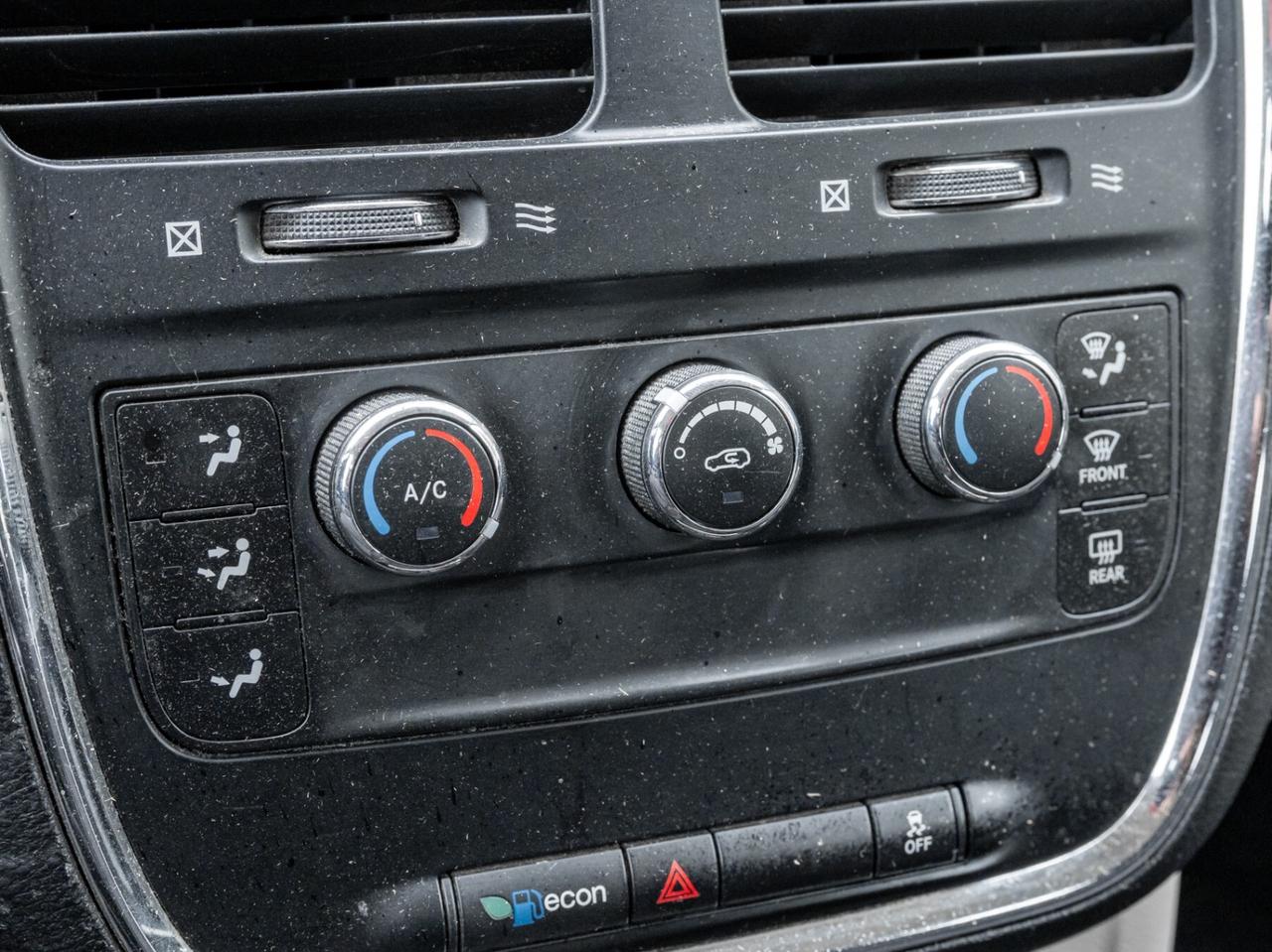 2014 Dodge Grand Caravan Wgn SE Photo