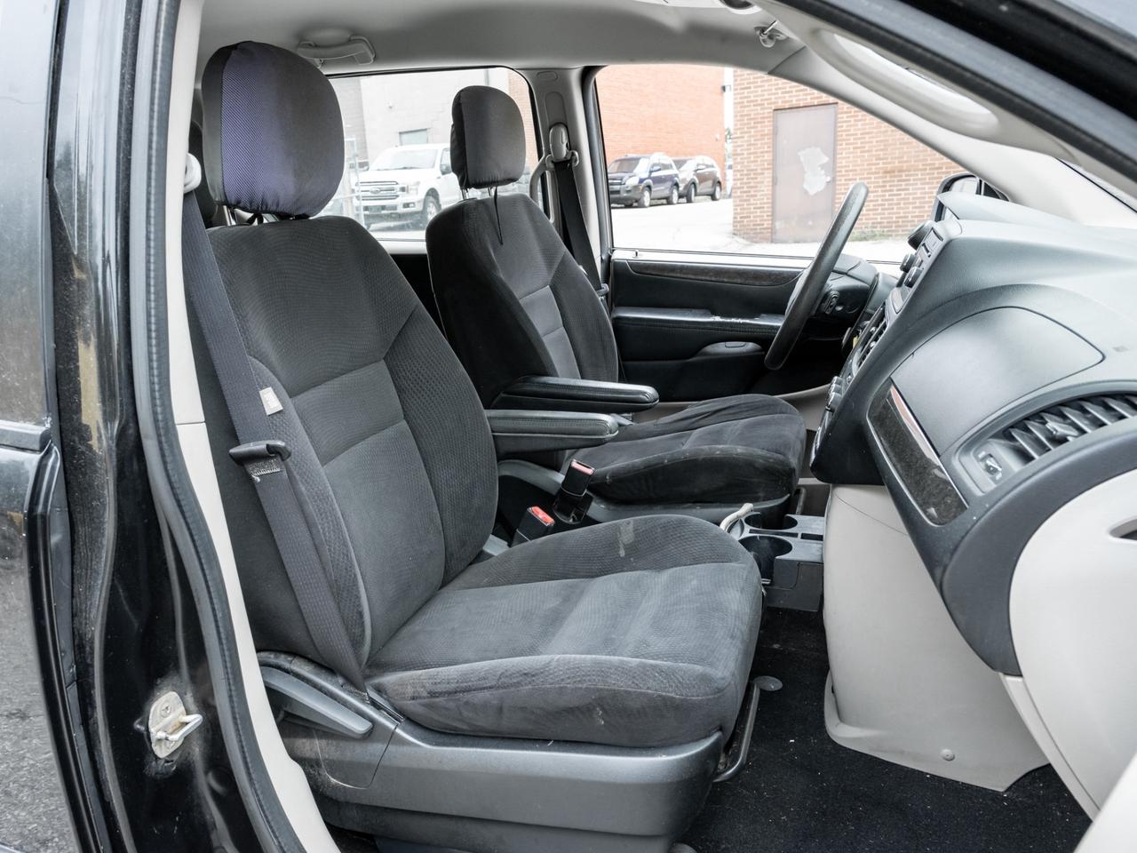 2014 Dodge Grand Caravan Wgn SE Photo