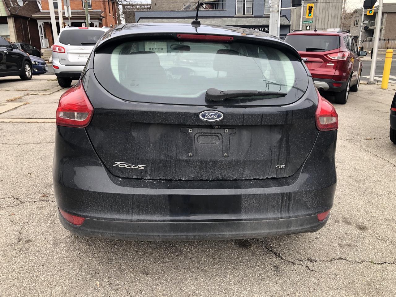 2017 Ford Focus 5DR HB SE Photo