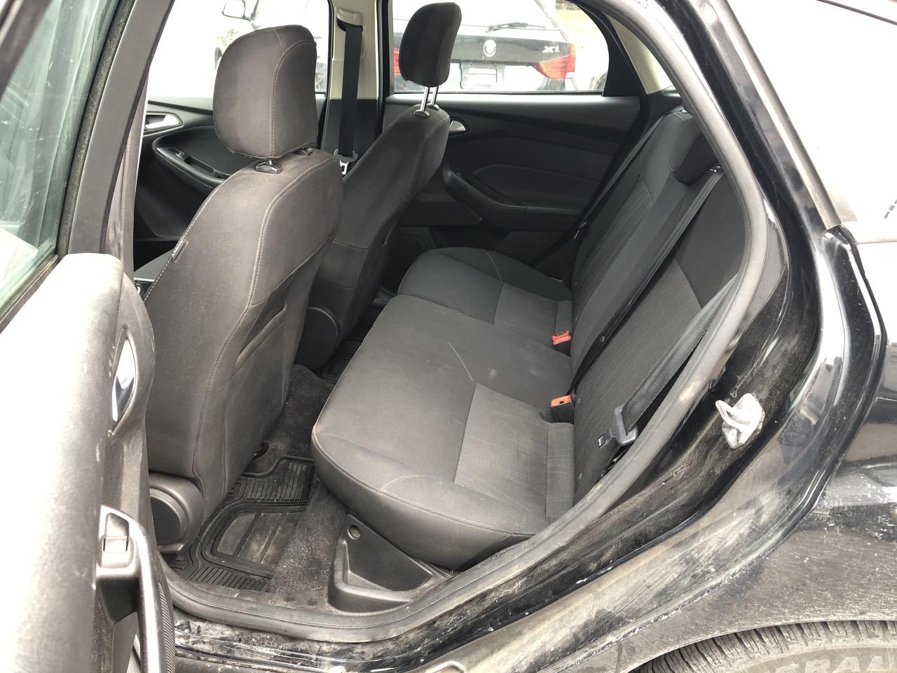 2017 Ford Focus 5DR HB SE Photo