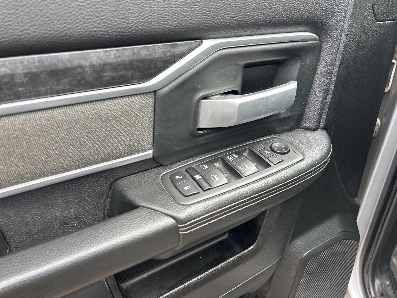 2019 RAM 2500 BIG HORN, DIESEL, CLEAN CARFAX, REMOTE START! Photo