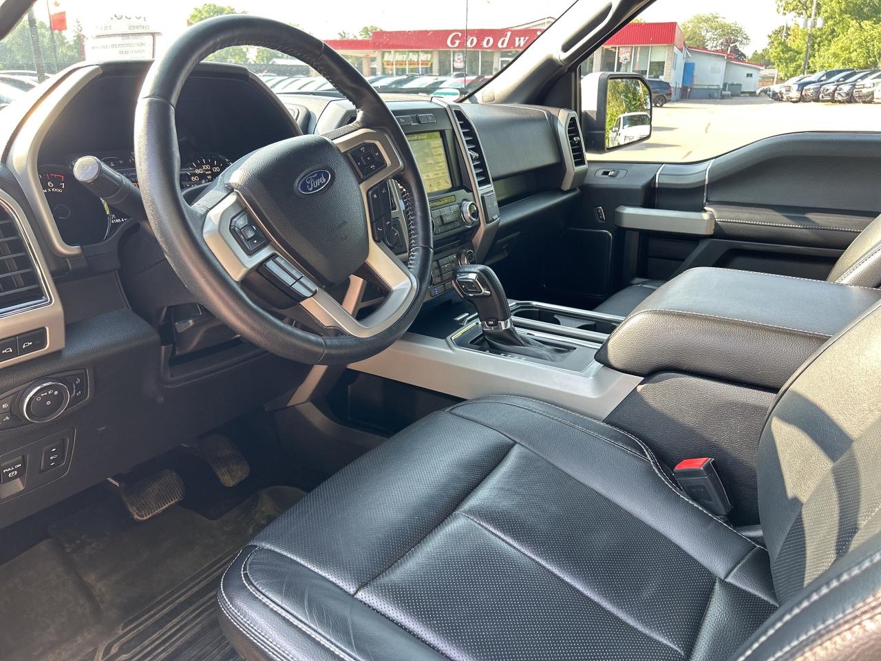 2018 Ford F-150 LARIAT, 3.5L, CLEAN CARFAX, HEATED/ COOLED LEATHER Photo