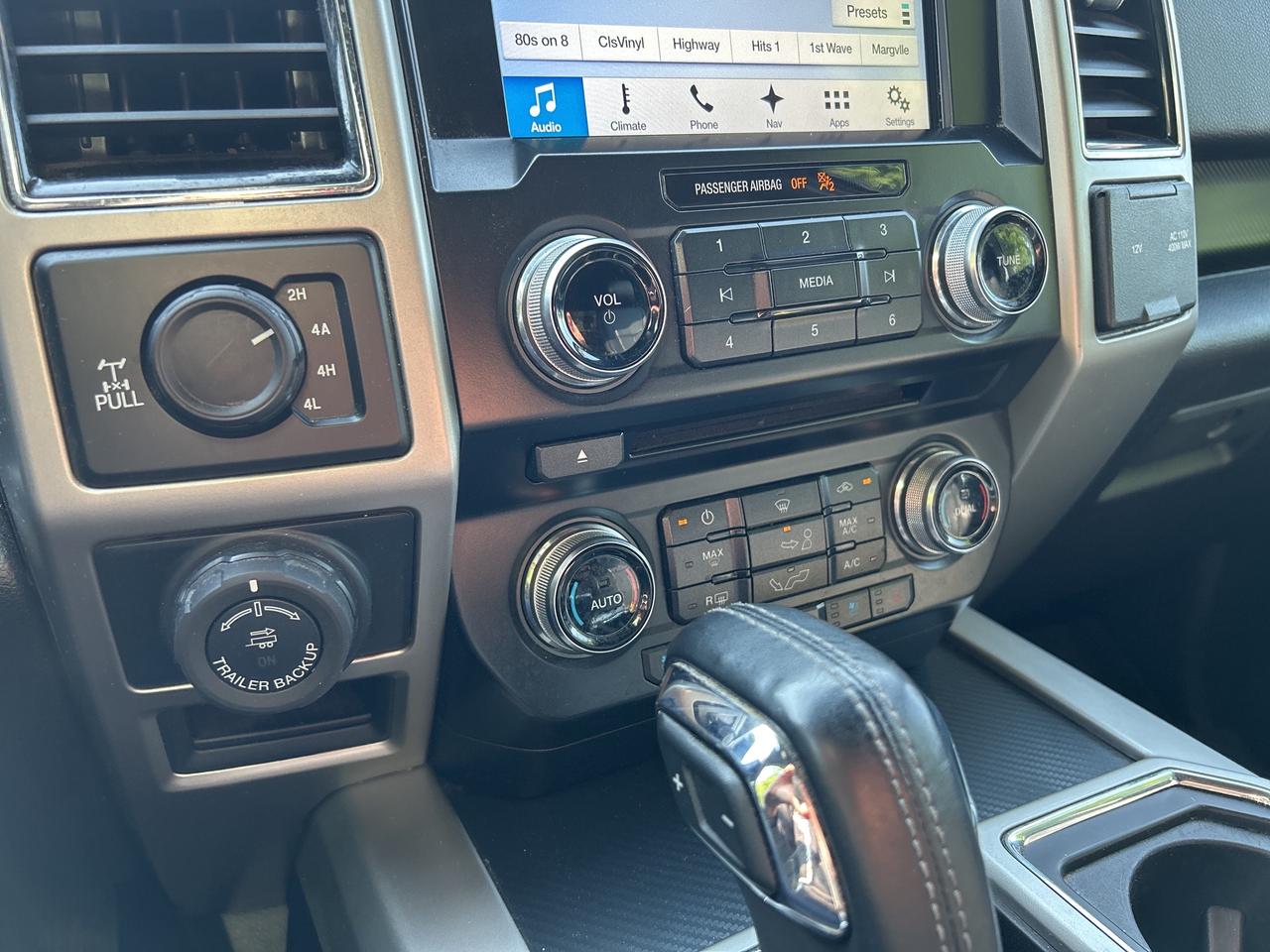 2018 Ford F-150 LARIAT, 3.5L, CLEAN CARFAX, HEATED/ COOLED LEATHER Photo