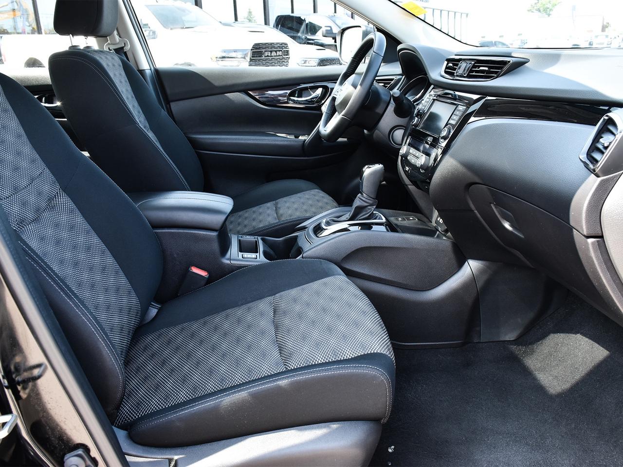 2023 Nissan Qashqai SV AWD ~Heated Seats ~Power Sunroof ~Alloys ~Cam Photo