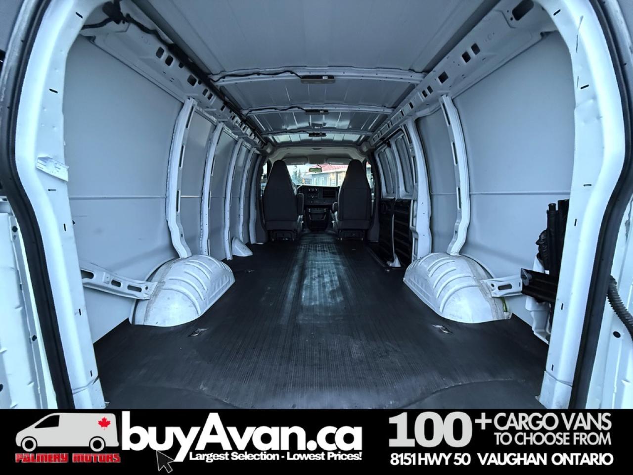 2022 GMC Savana Cargo Van 2500 NO Accidents Photo