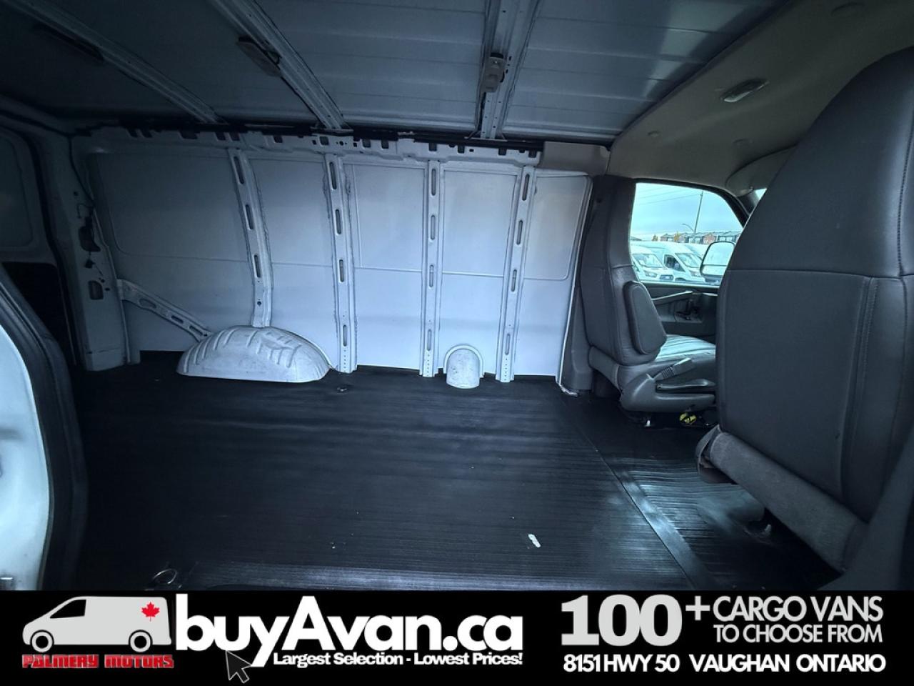 2022 GMC Savana Cargo Van 2500 NO Accidents Photo