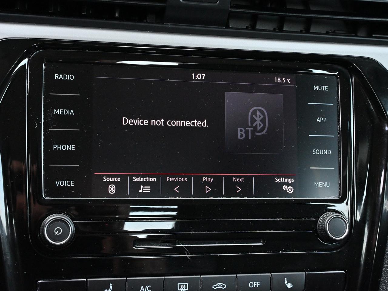 2020 Volkswagen Passat Comfortline Auto ~Bluetooth ~Backup Cam Photo