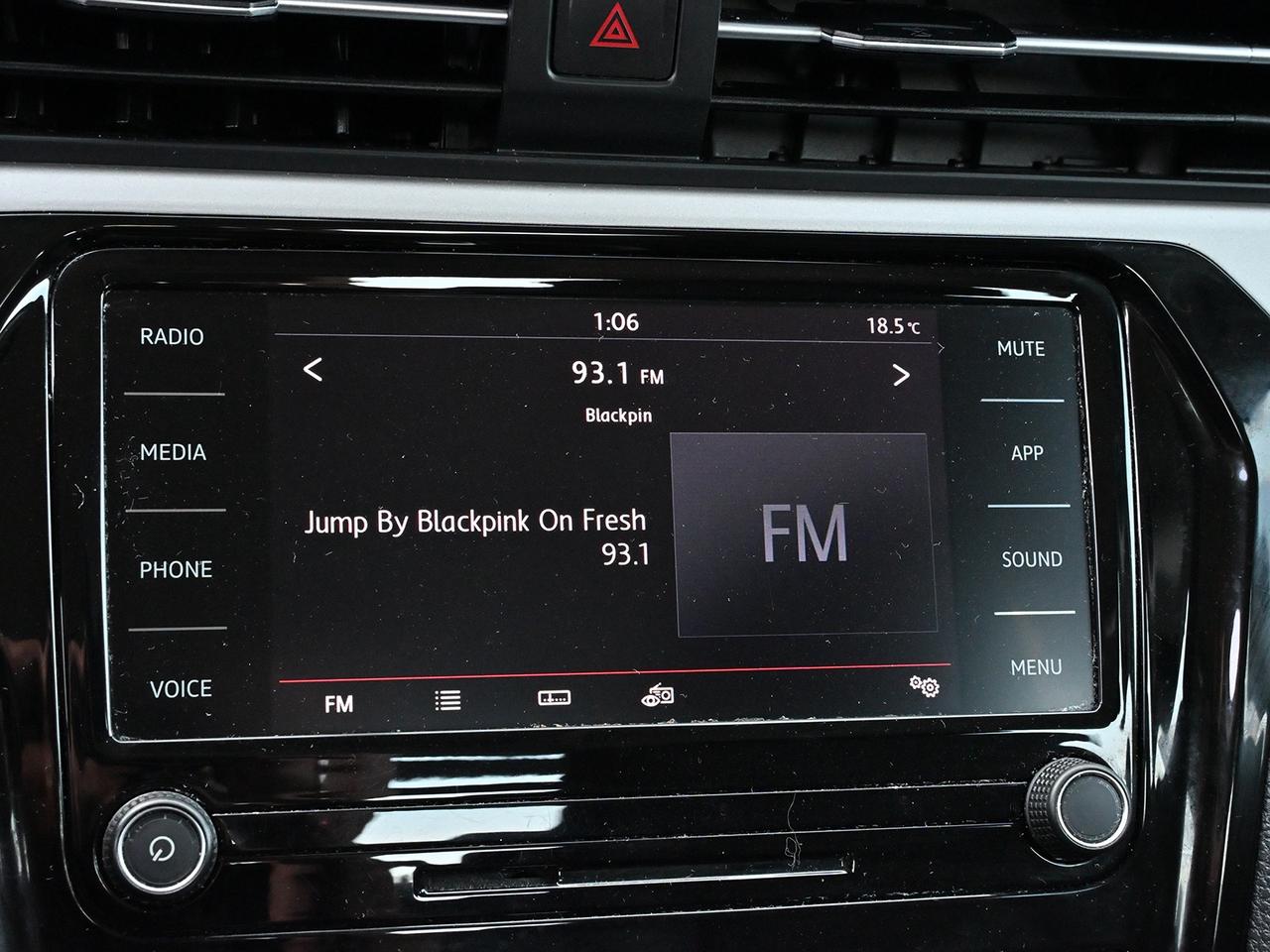 2020 Volkswagen Passat Comfortline Auto ~Bluetooth ~Backup Cam Photo