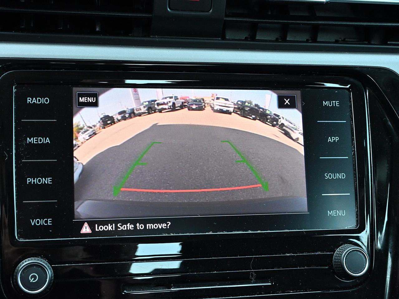 2020 Volkswagen Passat Comfortline Auto ~Bluetooth ~Backup Cam Photo