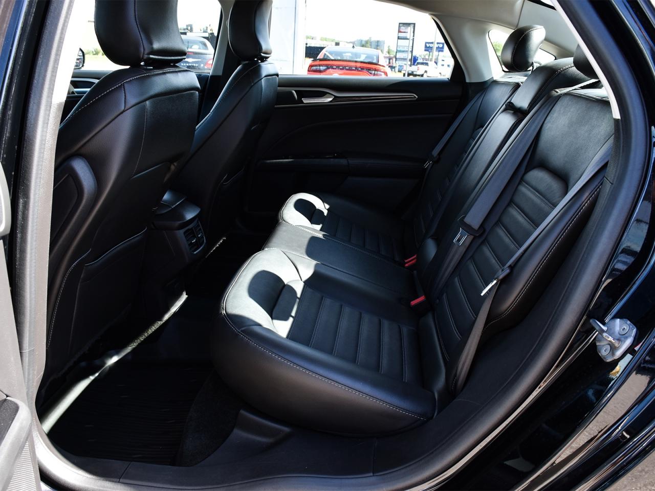 2016 Ford Fusion SE AWD ~Heated Leather ~Bluetooth ~Camera ~Sunroof Photo