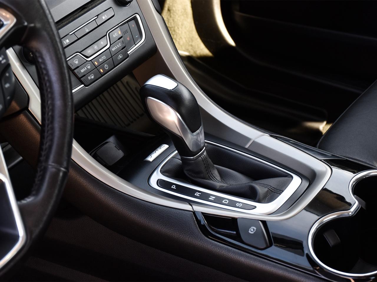 2016 Ford Fusion SE AWD ~Heated Leather ~Bluetooth ~Camera ~Sunroof Photo