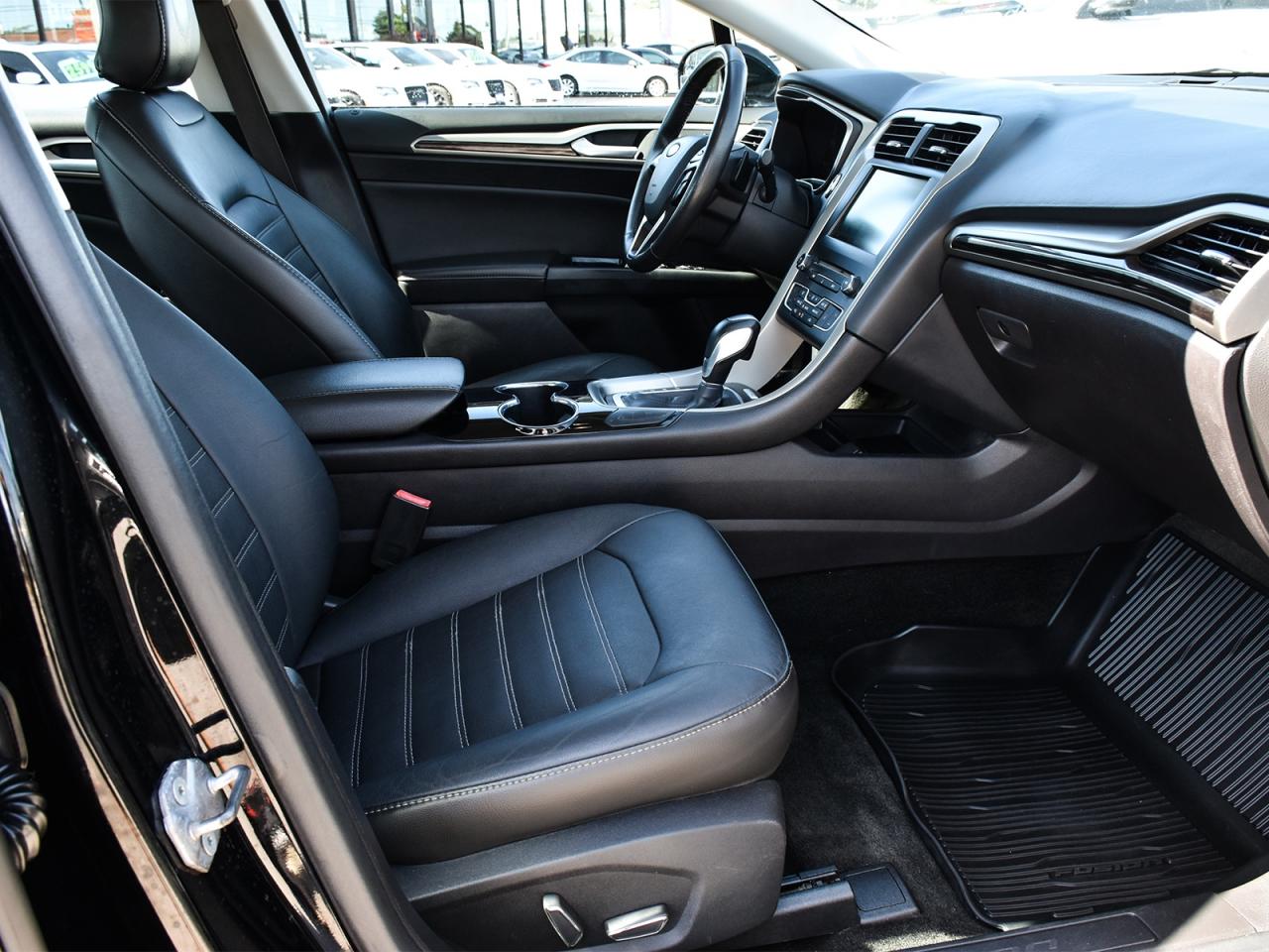 2016 Ford Fusion SE AWD ~Heated Leather ~Bluetooth ~Camera ~Sunroof Photo