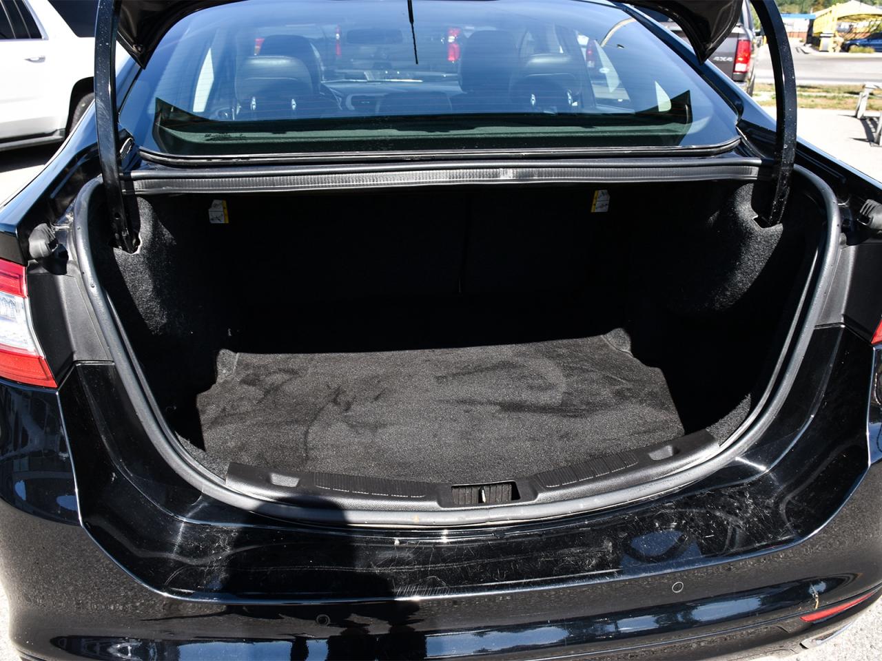 2016 Ford Fusion SE AWD ~Heated Leather ~Bluetooth ~Camera ~Sunroof Photo